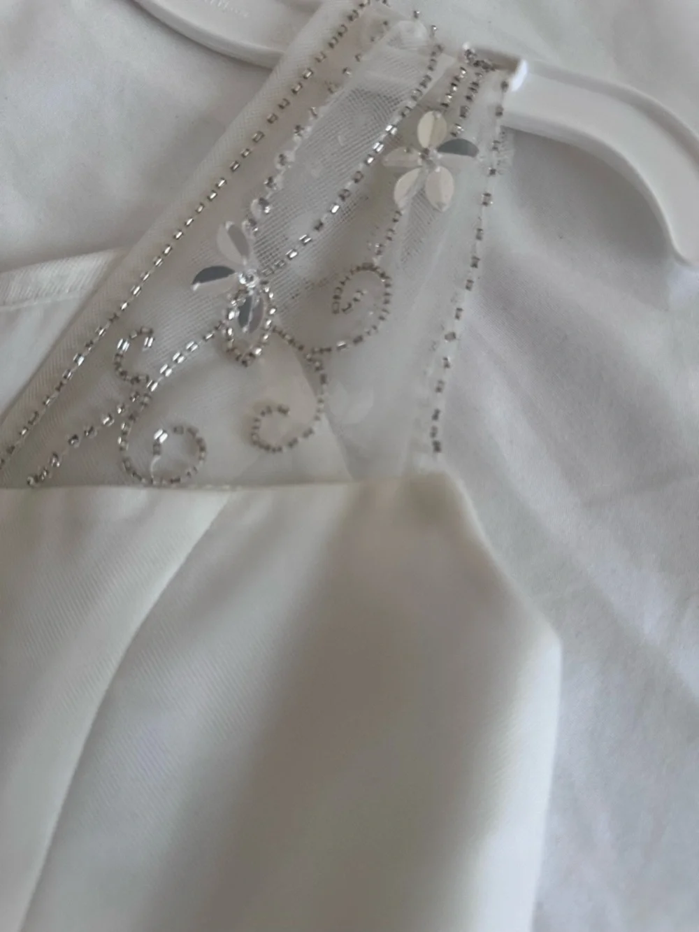 David’s Bridal DB Studio Flower Girl Dress Ivory Tulle Beaded Size 8 NWT - Picture 5 of 11